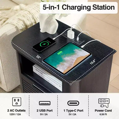 Table de chevet cannelée avec station de recharge intégrée - 2 tiroirs, étagère ouverte, ports USB et Type-C